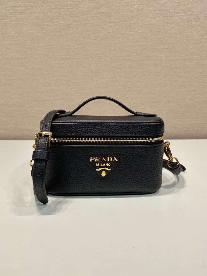 Gucci GG Marmont Shoulder Bag