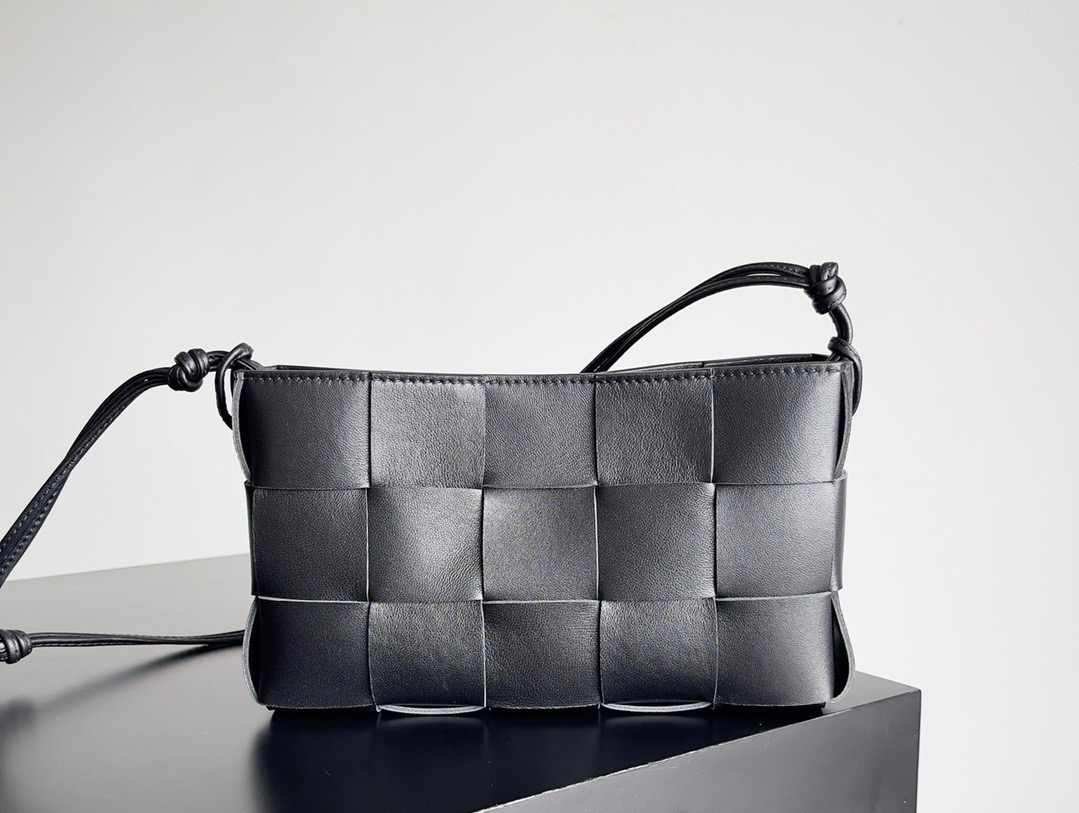 BV Cassette Pouch On Strap