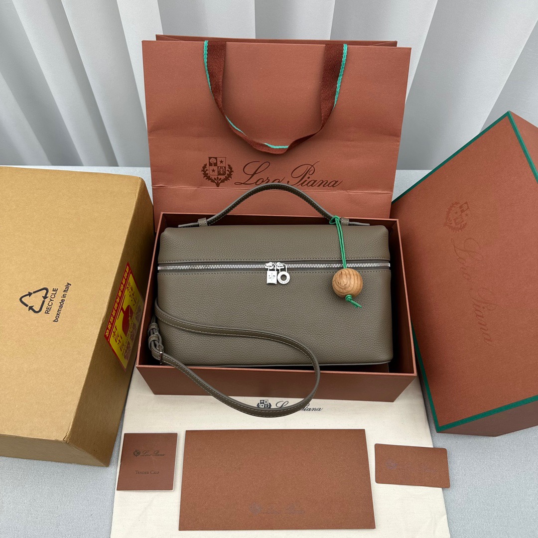 Loro Piana Extra Pocket L27 Pouch