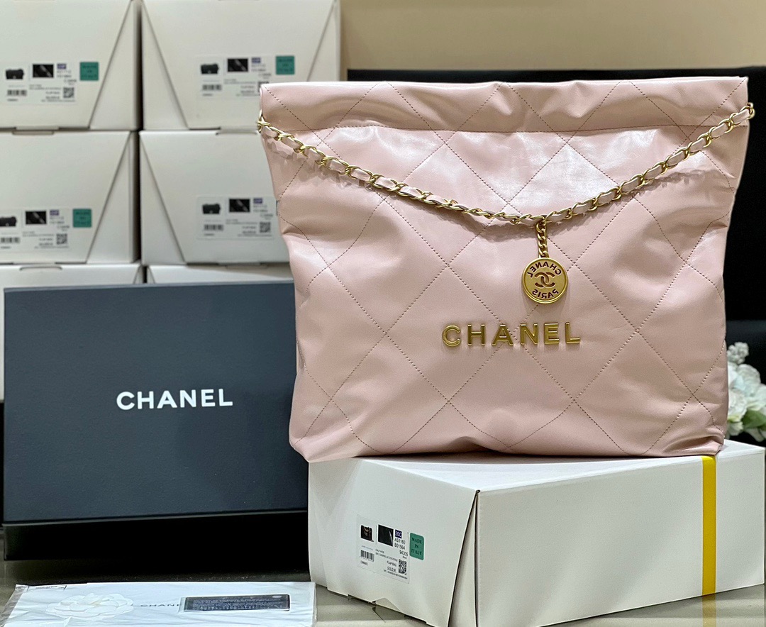 Chanel 22 Medium Handbag Pink