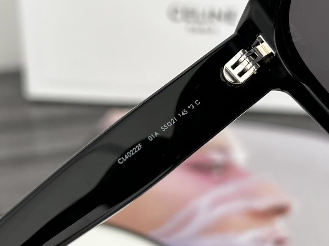 Celine Triomphe 72K Square Sunglasses CL40222F Celine Triomphe 72K Square Sunglasses CL40222F