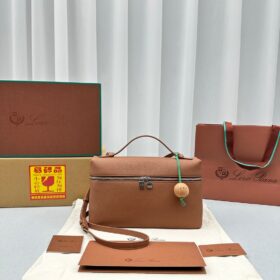 Fendi Peekaboo Iseeu Medium Bag