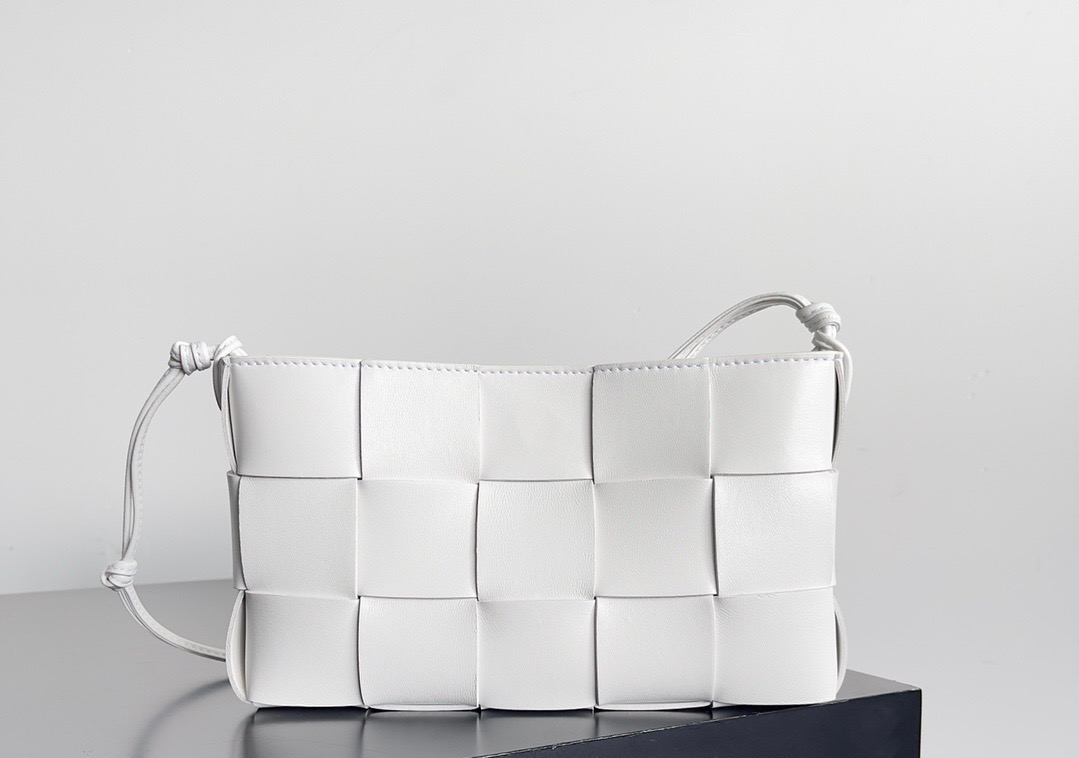 BV Cassette Pouch On Strap