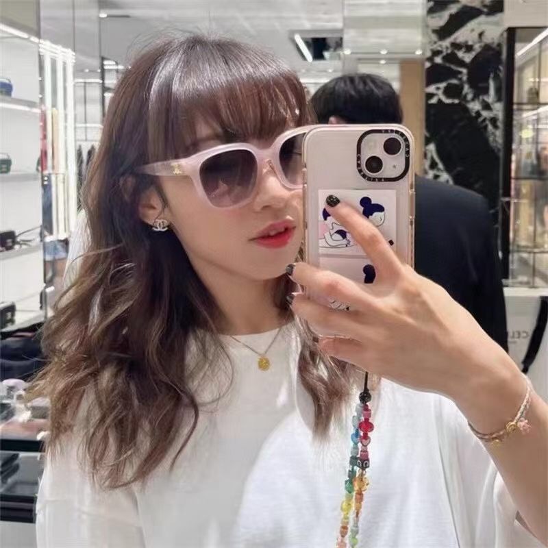Celine Triomphe 72K Square Sunglasses CL40222F Celine Triomphe 72K Square Sunglasses CL40222F