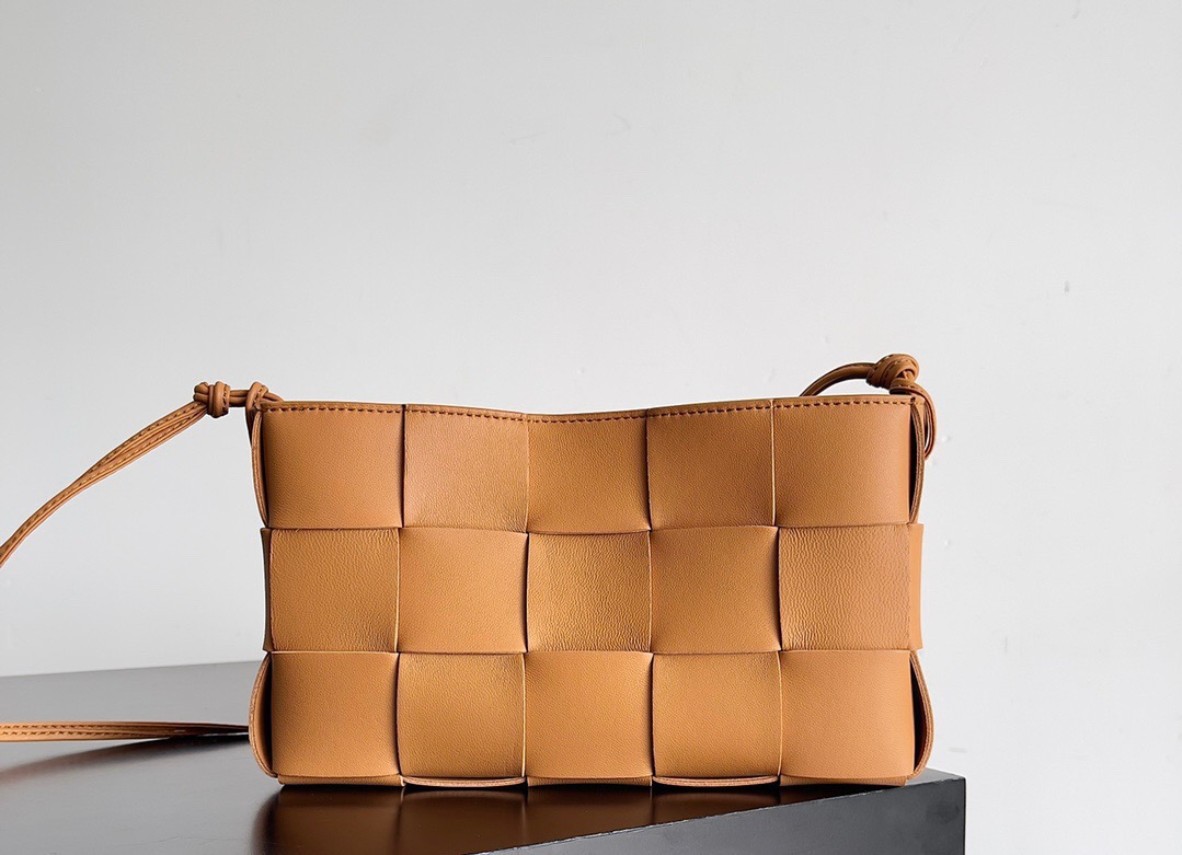 BV Cassette Pouch On Strap
