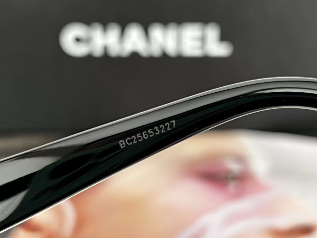 Chanel CH5487 C622/S8 Square Sunglasses Chanel CH5487 C622/S8 Square Sunglasses
