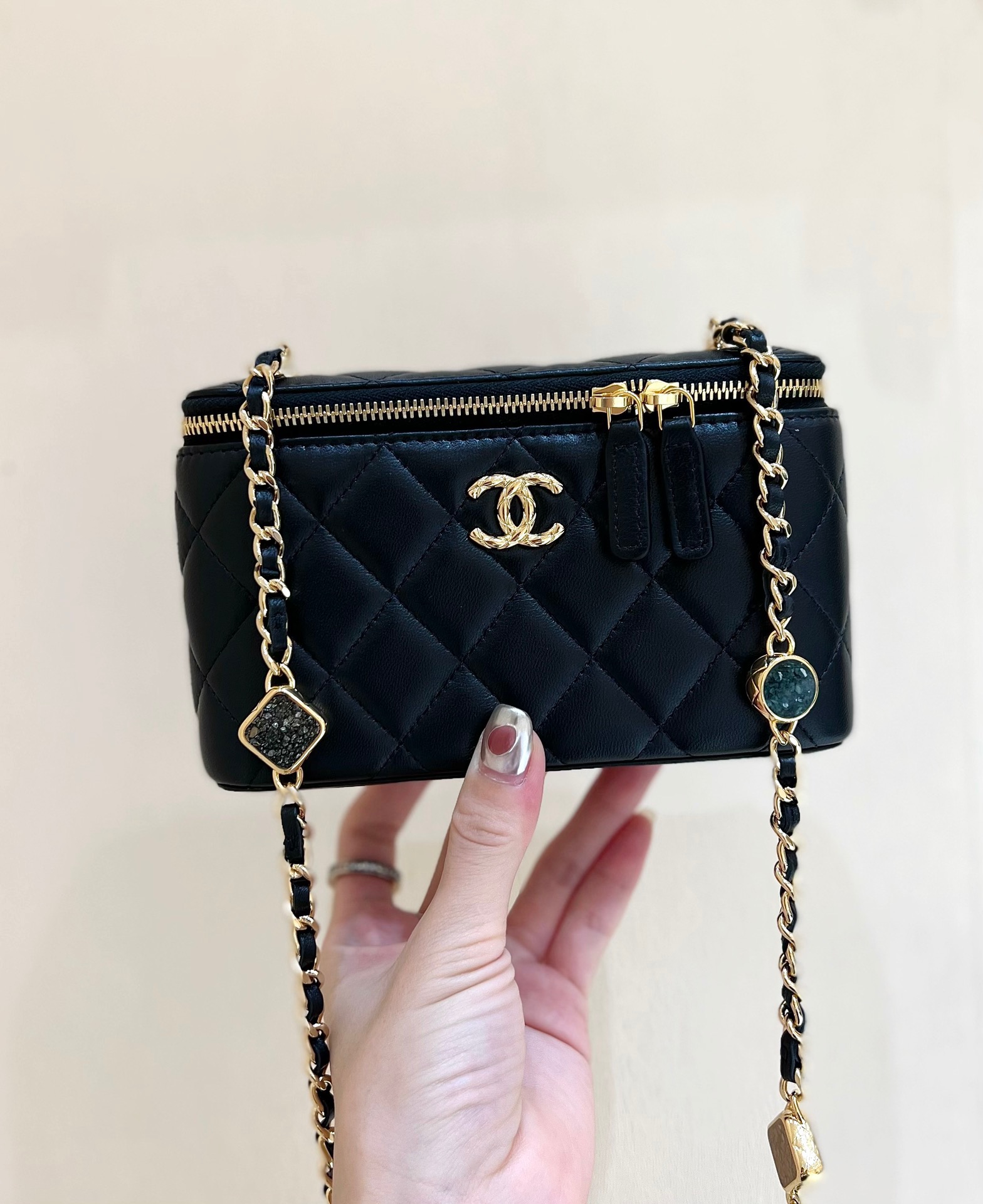 Chanel Vanity With Chain