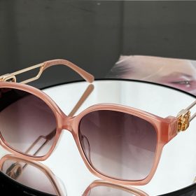 LV Link Light Classic Square Sunglasses LV Link Light Classic Square Sunglasses