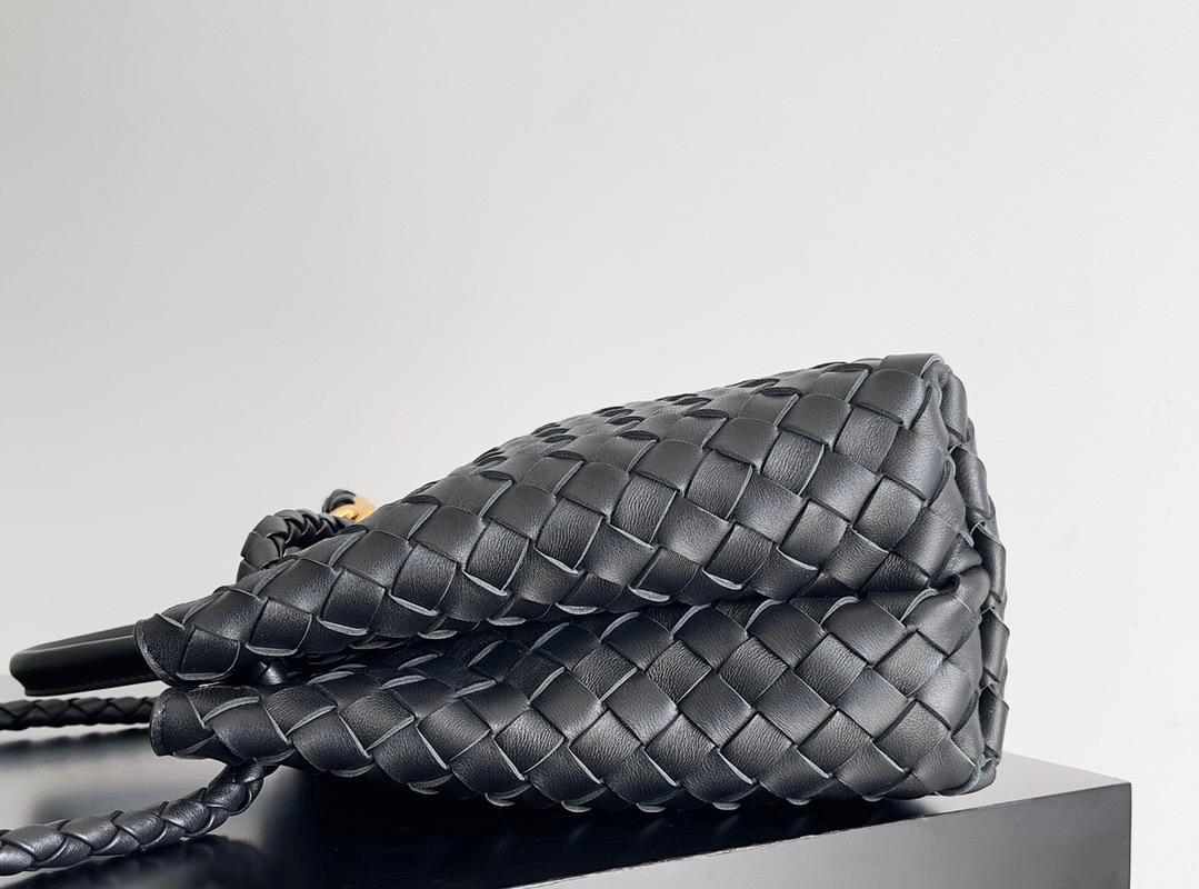 BV Medium Andiamo Bag BV Medium Andiamo Bag