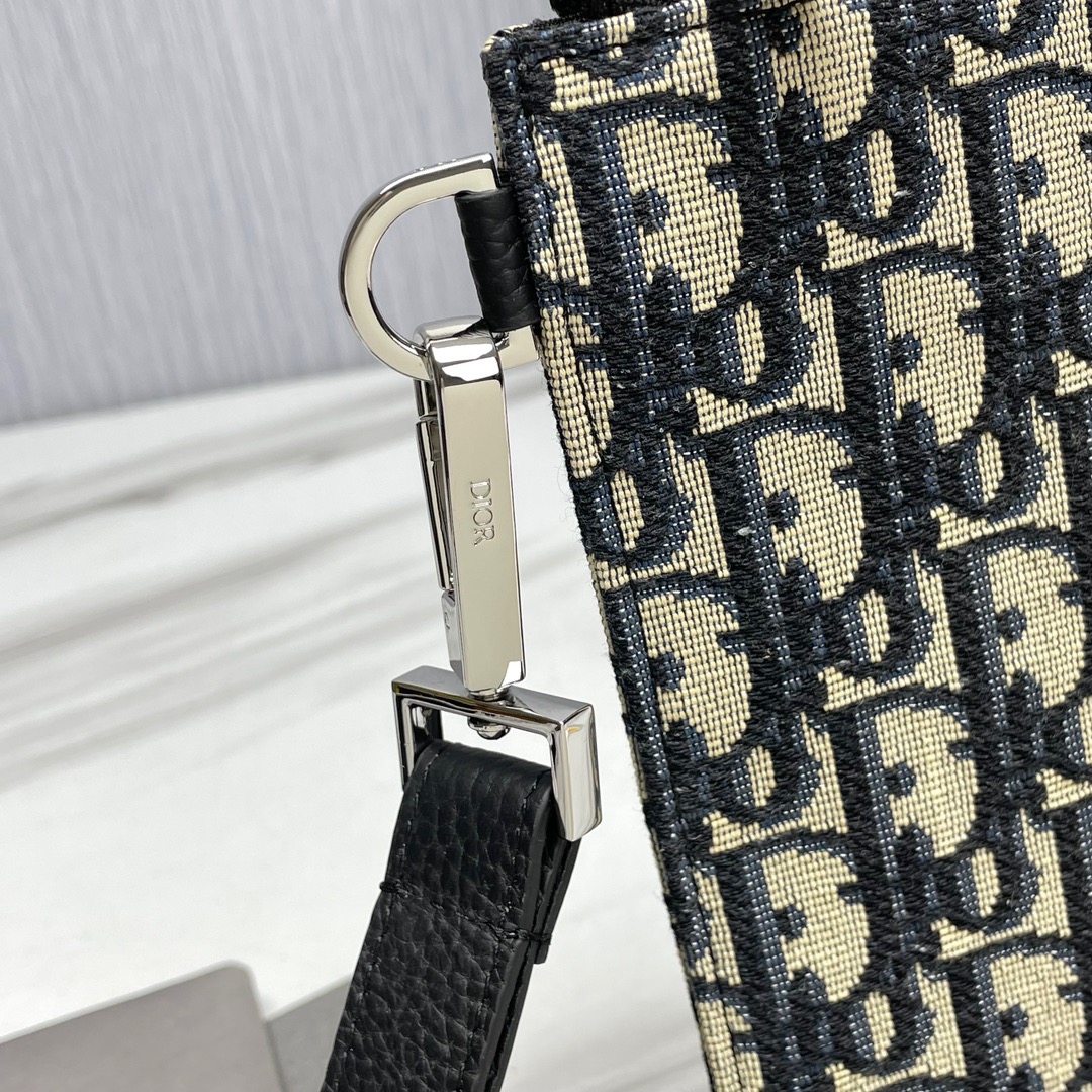 Dior Oblique A5 Pouch Dior Oblique A5 Pouch