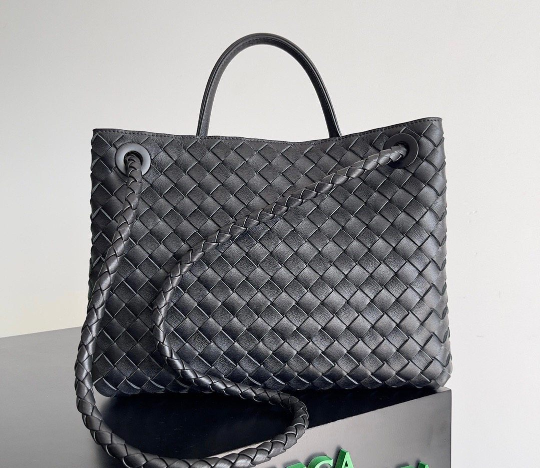 BV Medium Andiamo Bag BV Medium Andiamo Bag