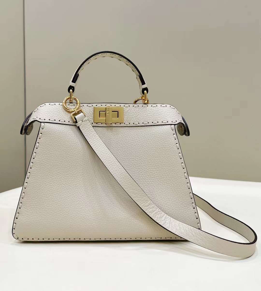 Fendi Peekaboo Iseeu Medium Bag
