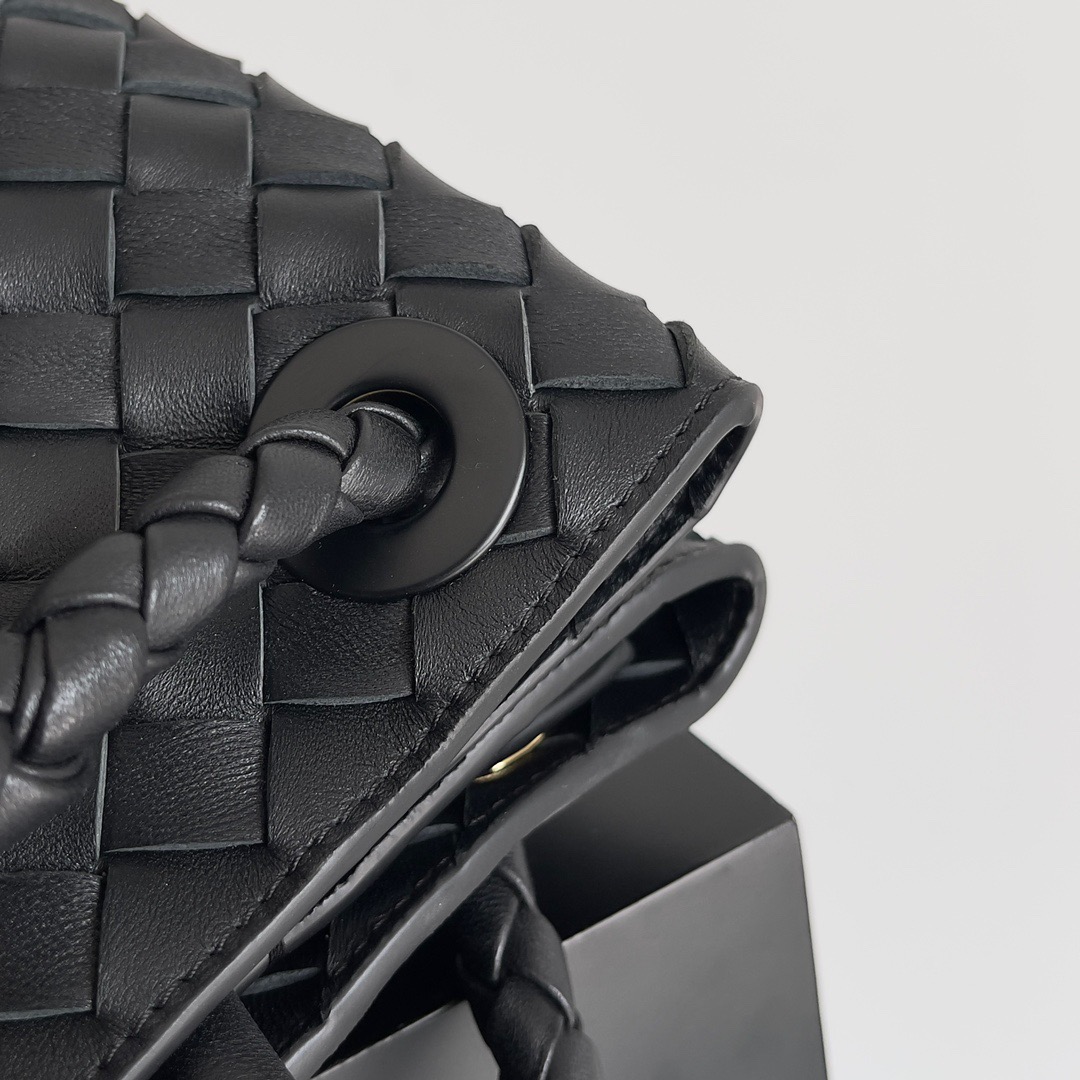 BV Medium Andiamo Bag BV Medium Andiamo Bag