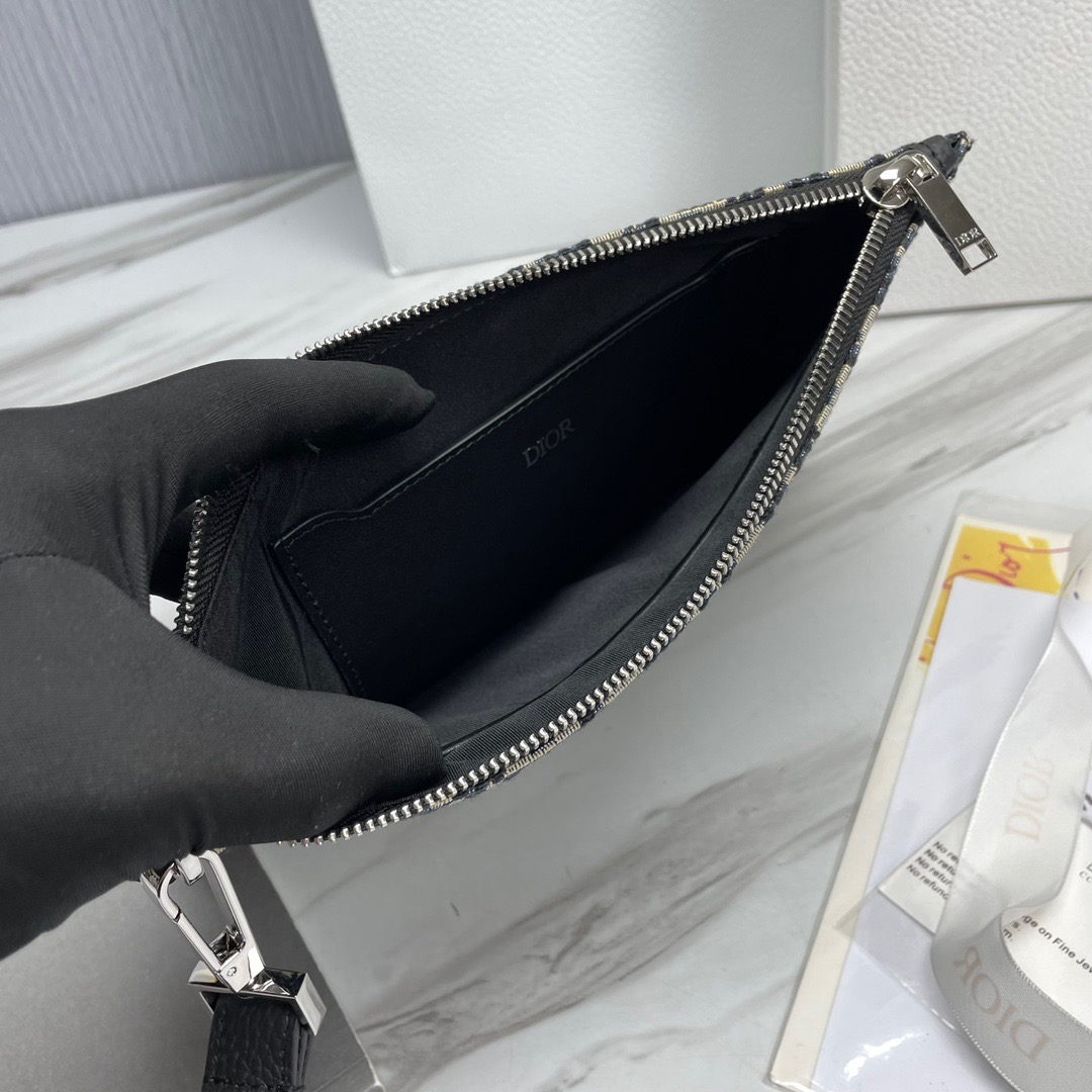 Dior Oblique A5 Pouch Dior Oblique A5 Pouch