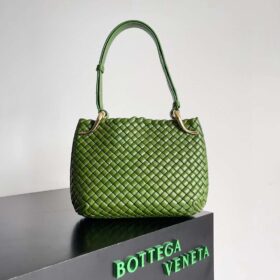BV Small Clicker Shoulder Bag