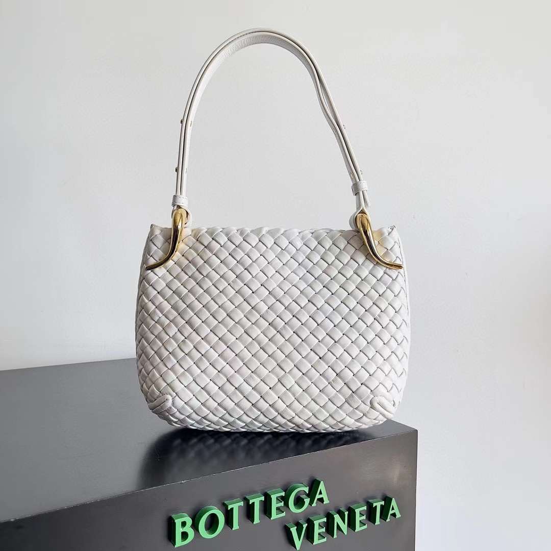 BV Small Clicker Shoulder Bag