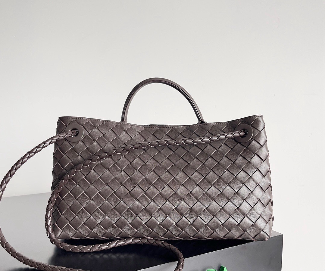 BV Small East/West Andiamo Bag BV Small East/West Andiamo Bag