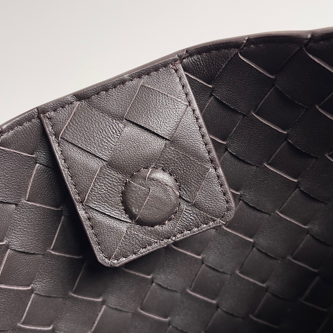 BV Small East/West Andiamo Bag BV Small East/West Andiamo Bag