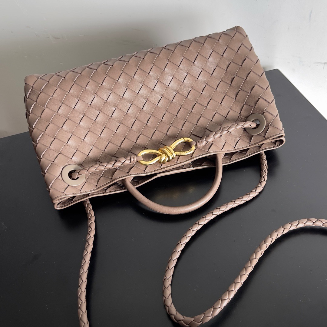 BV Small East/West Andiamo Bag BV Small East/West Andiamo Bag