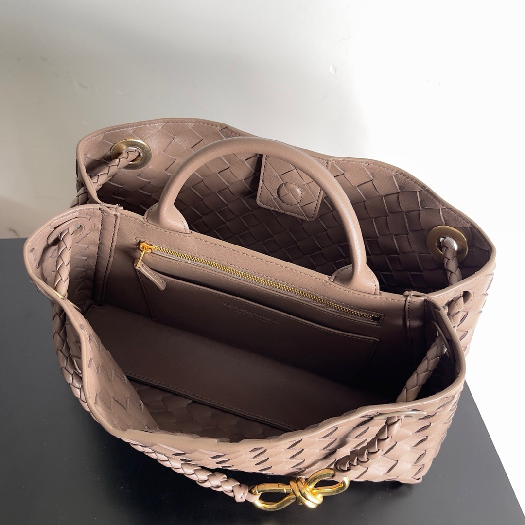 BV Small East/West Andiamo Bag BV Small East/West Andiamo Bag