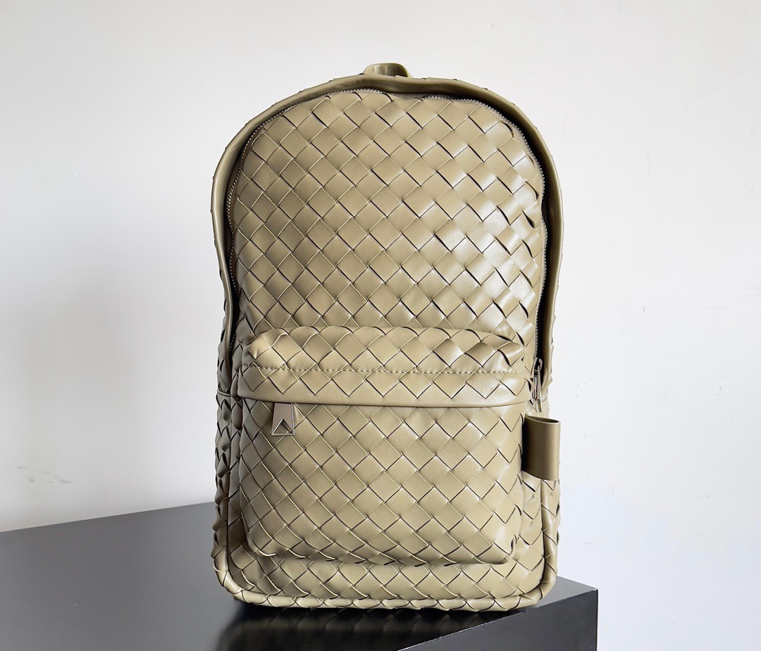 BV Small Intrecciato Backpack