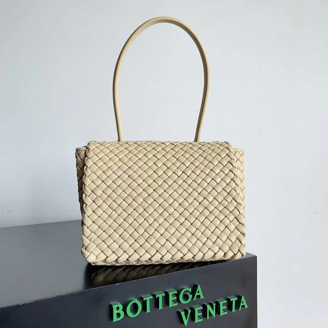 BV The Pouch