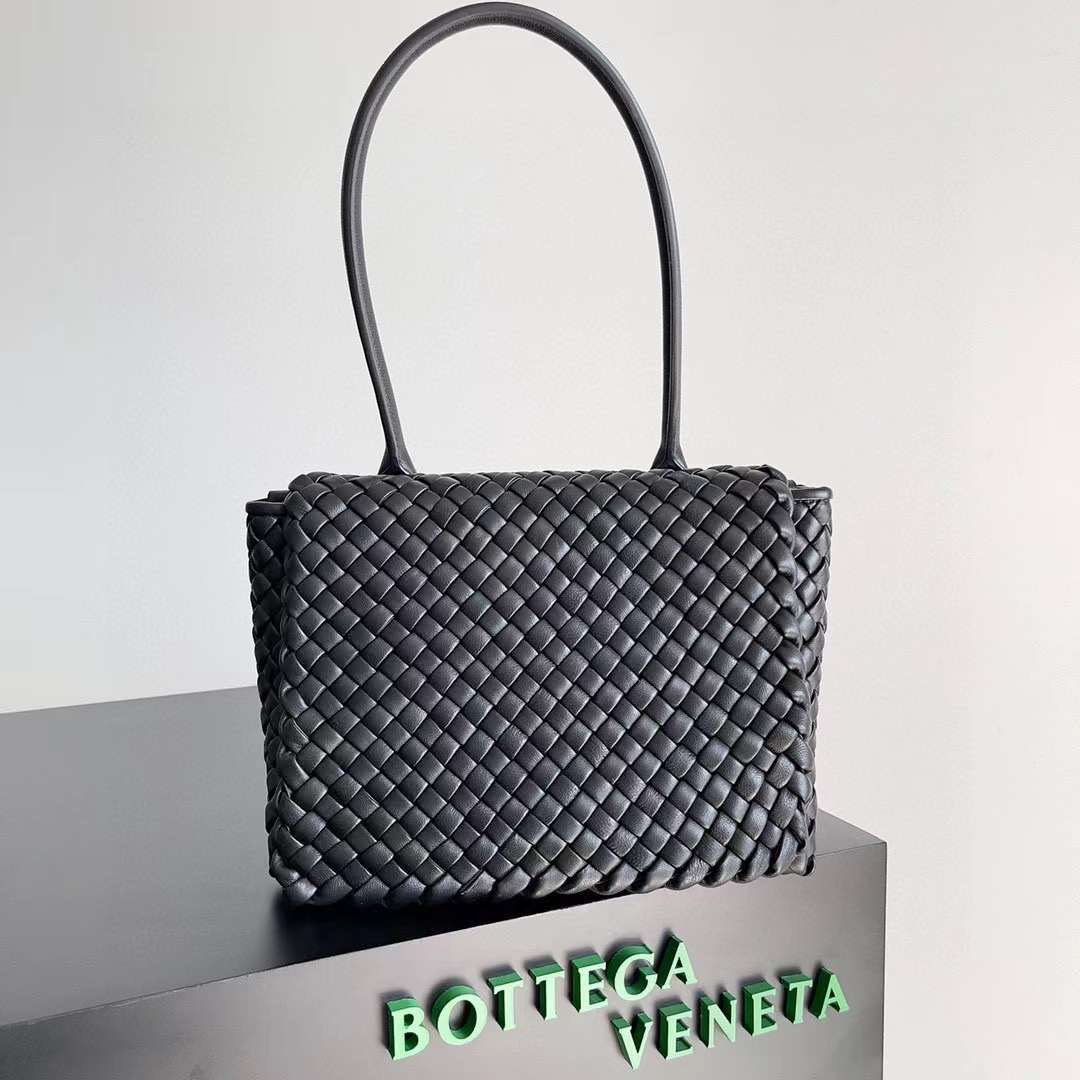 BV The Pouch