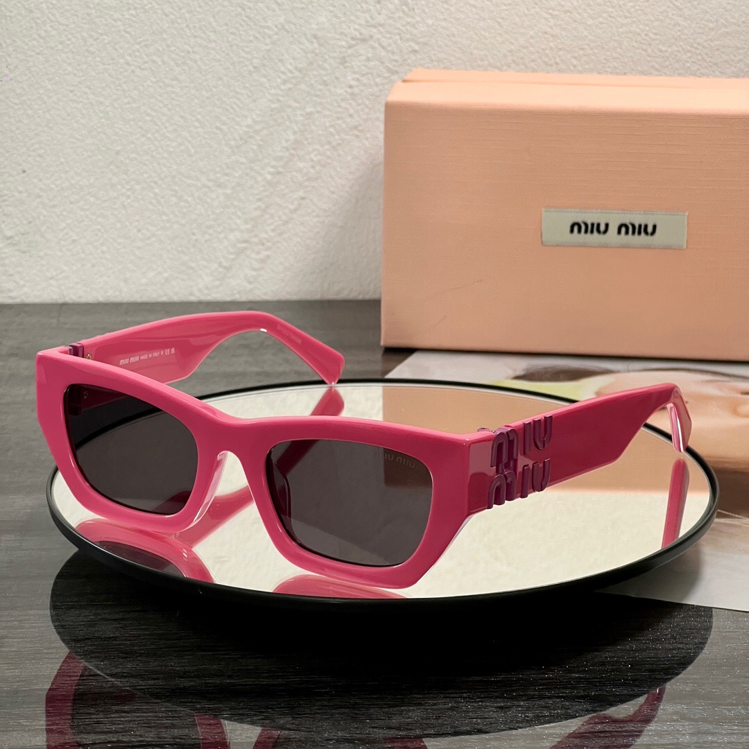 Miu Miu MU09WS Runway Sunglasses Miu Miu MU09WS Runway Sunglasses