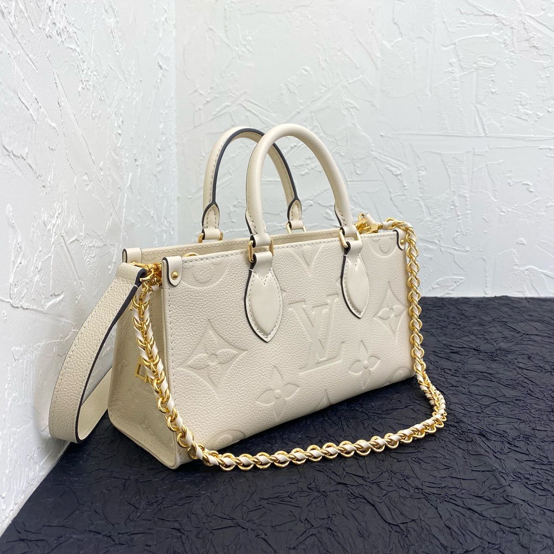 The Row Soft Margaux 10 Bag in Leather