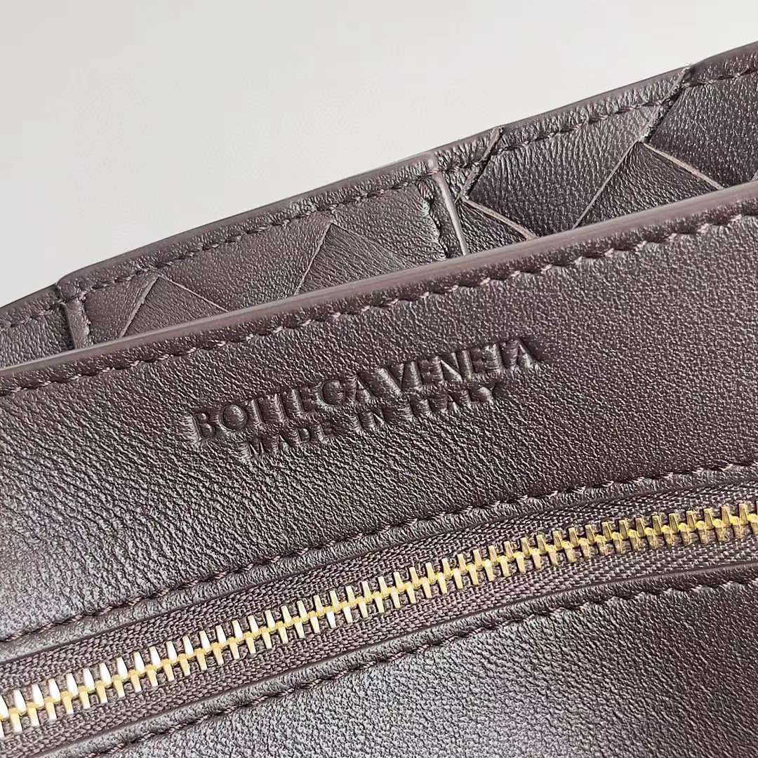BV Medium Andiamo Bag BV Medium Andiamo Bag