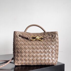 BV Medium Andiamo Bag