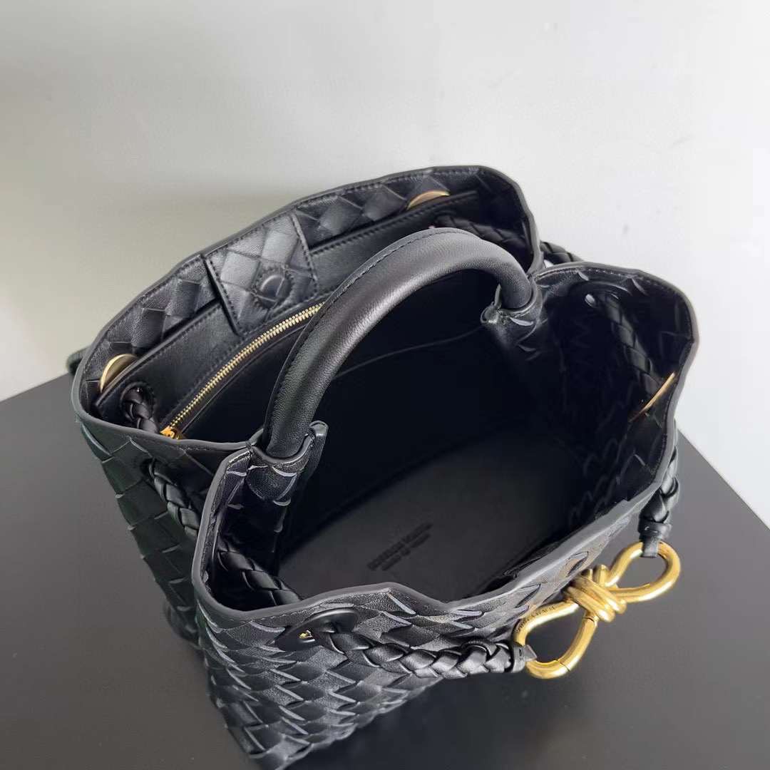 BV Medium Andiamo Bag BV Medium Andiamo Bag