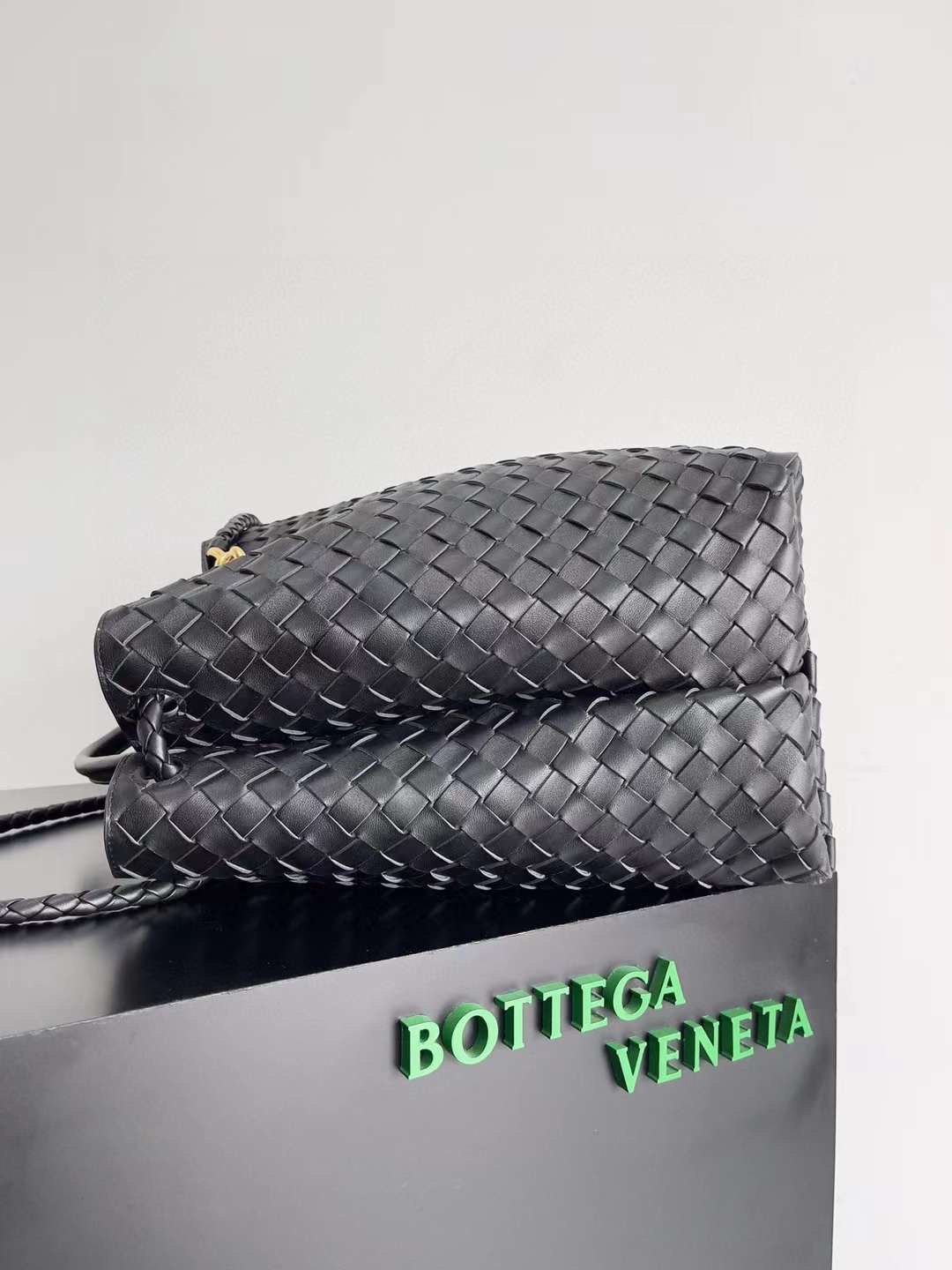 BV Medium Andiamo Bag BV Medium Andiamo Bag