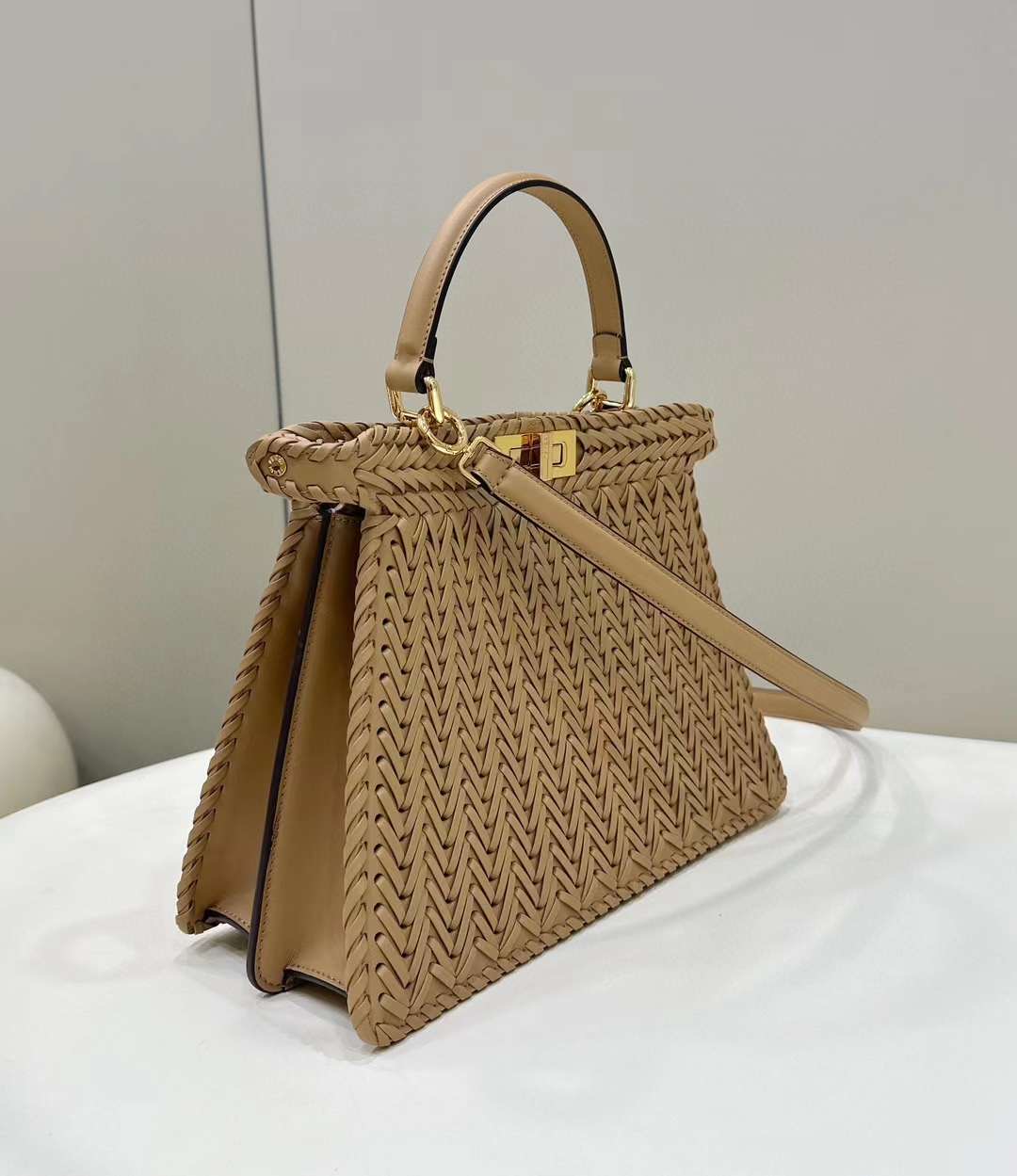 Fendi Peekaboo ISEEU Medium Interlace Leather Bag