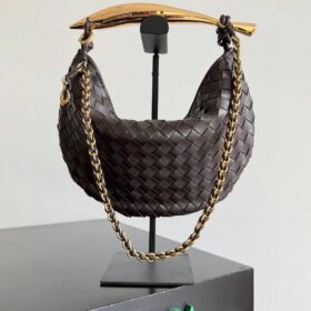 BV Long Clutch Andiamo With Handle
