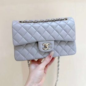 Loewe Medium Pebble Bucket Bag Loewe Medium Pebble Bucket Bag