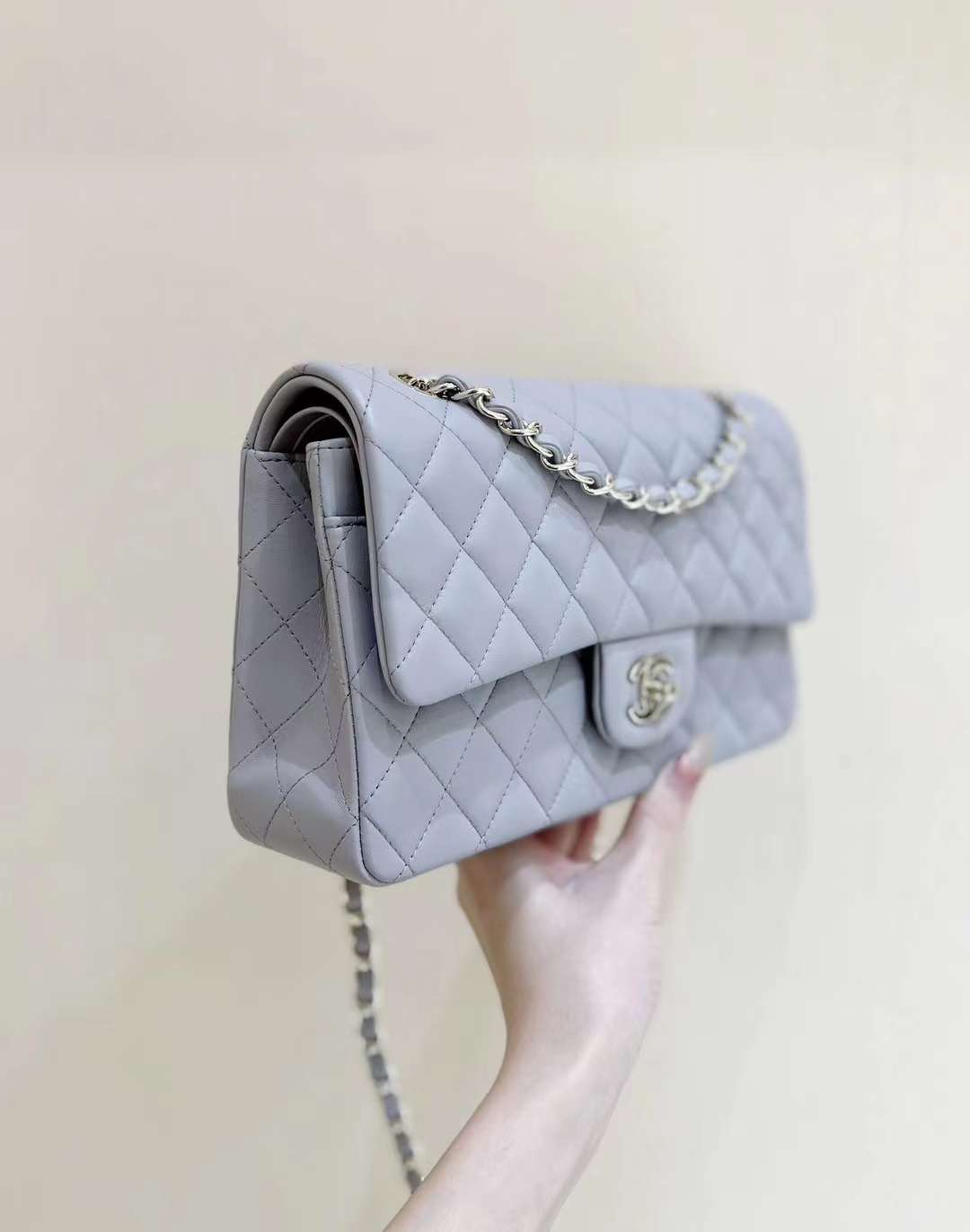 Loewe Medium Pebble Bucket Bag Loewe Medium Pebble Bucket Bag