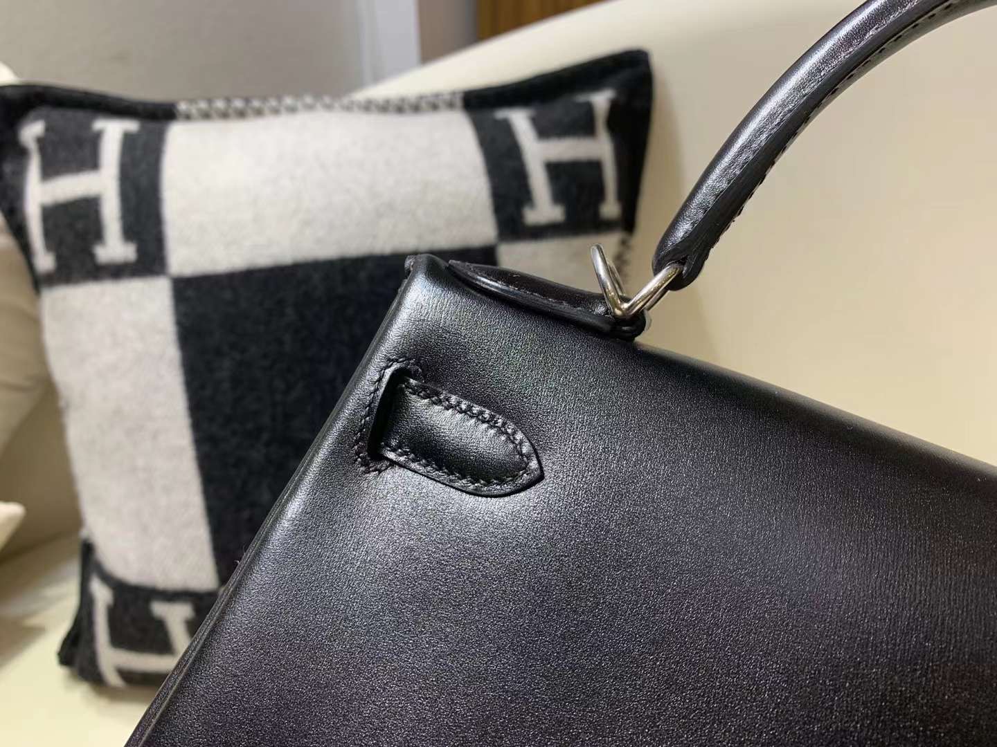 Hermès Kelly 28 Box Black PHW Hermès Kelly 28 Box Black PHW