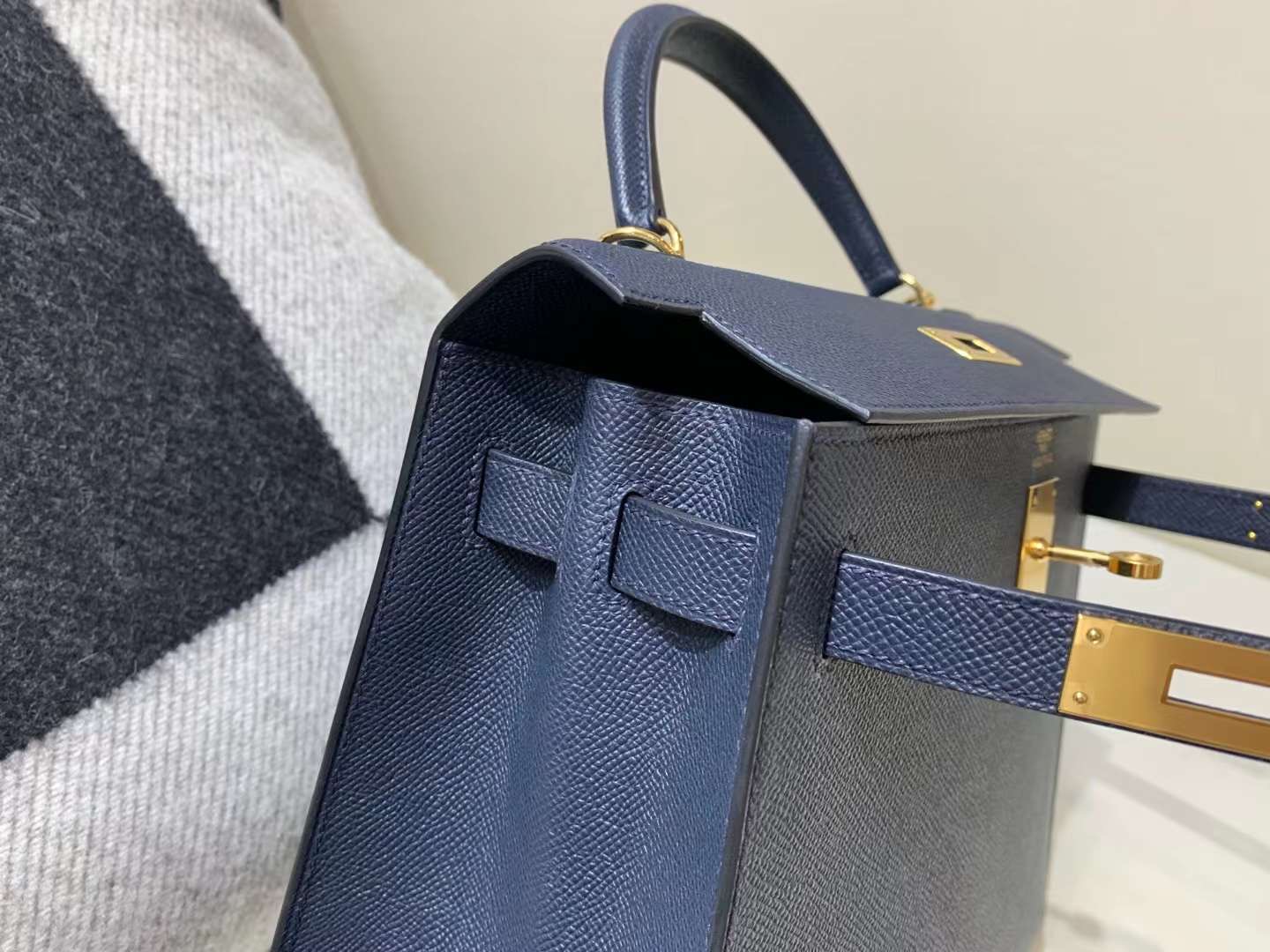 Hermès Kelly 28 Box Black PHW Hermès Kelly 28 Box Black PHW