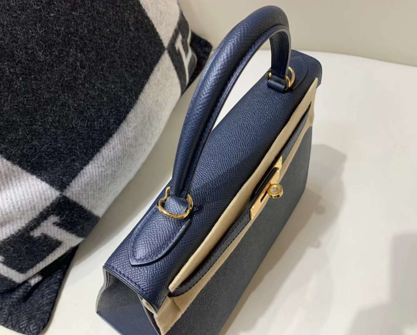 Hermès Kelly 28 Box Black PHW Hermès Kelly 28 Box Black PHW