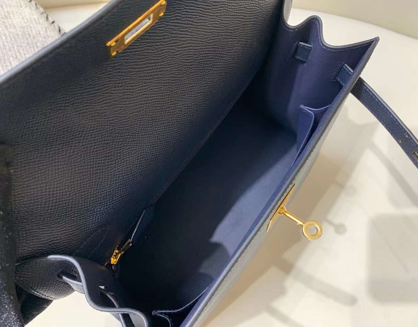 Hermès Kelly 28 Box Black PHW Hermès Kelly 28 Box Black PHW