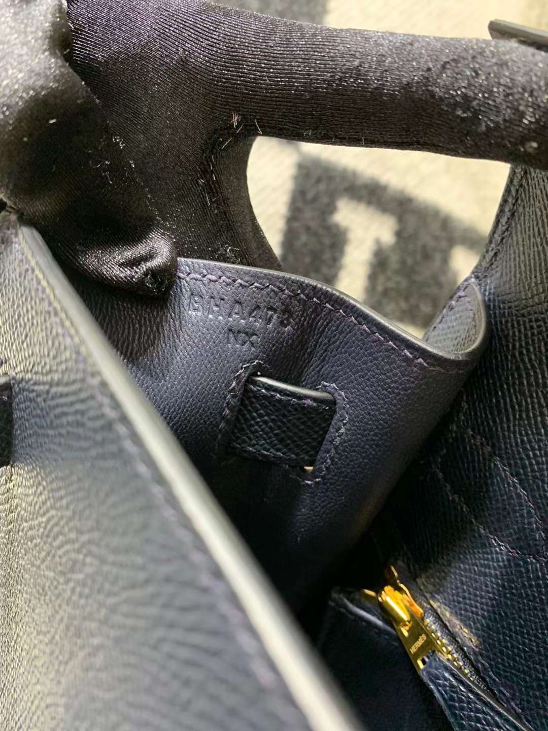 Hermès Kelly 28 Box Black PHW Hermès Kelly 28 Box Black PHW