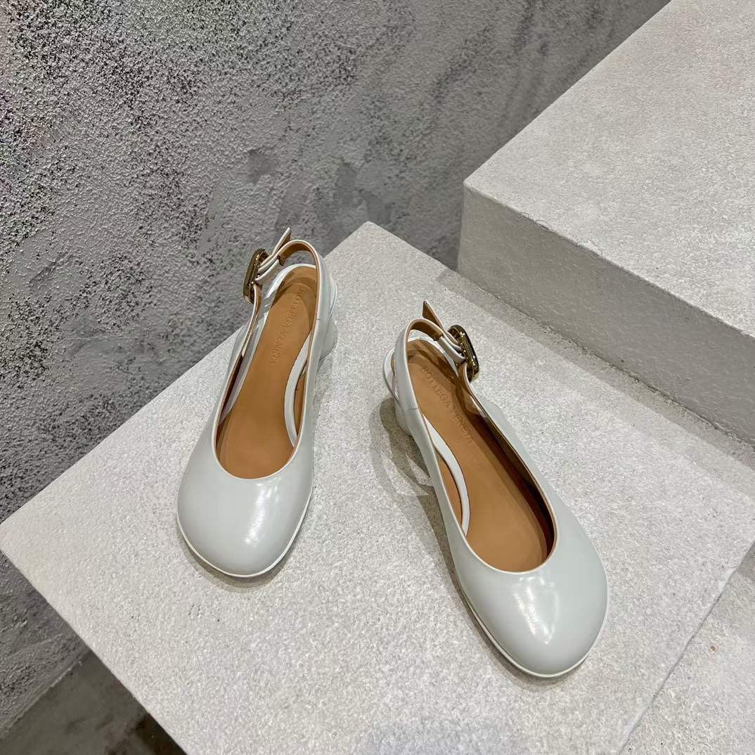 Miu Miu Logo Raffia Slides