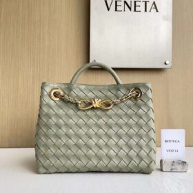 BV Medium Andiamo Bag With Chain