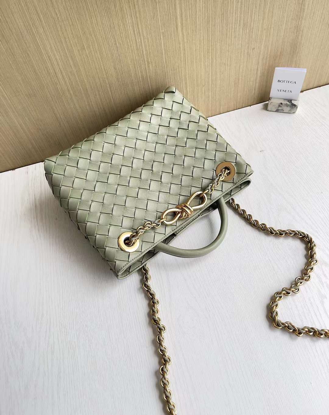 BV Medium Andiamo Bag With Chain BV Medium Andiamo Bag With Chain
