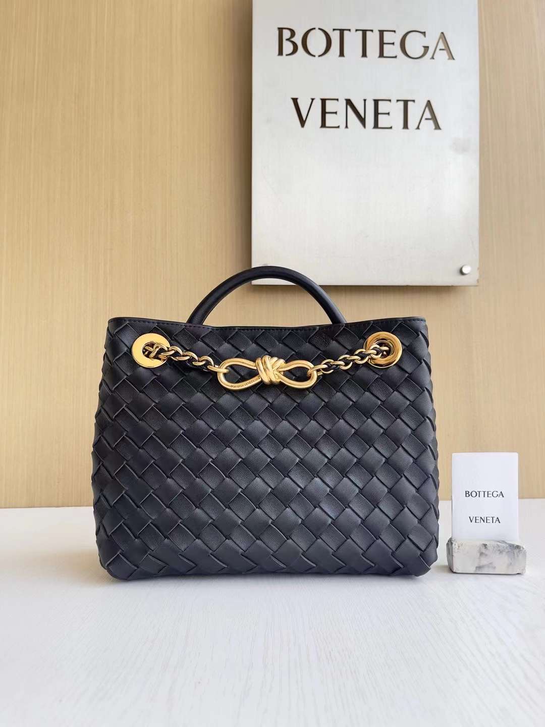 BV Small Andiamo Bag With Chain