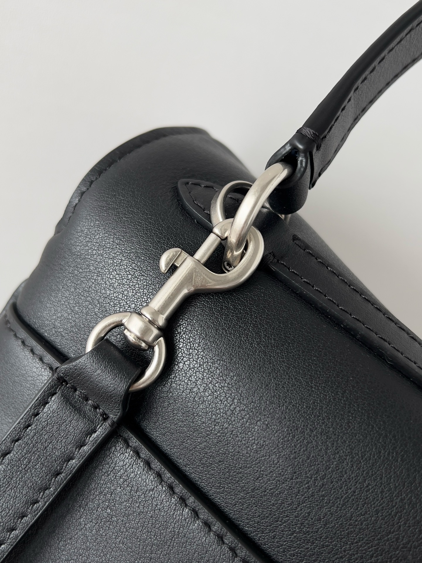 Balenciaga Rodeo Medium Handbag Balenciaga Rodeo Medium Handbag