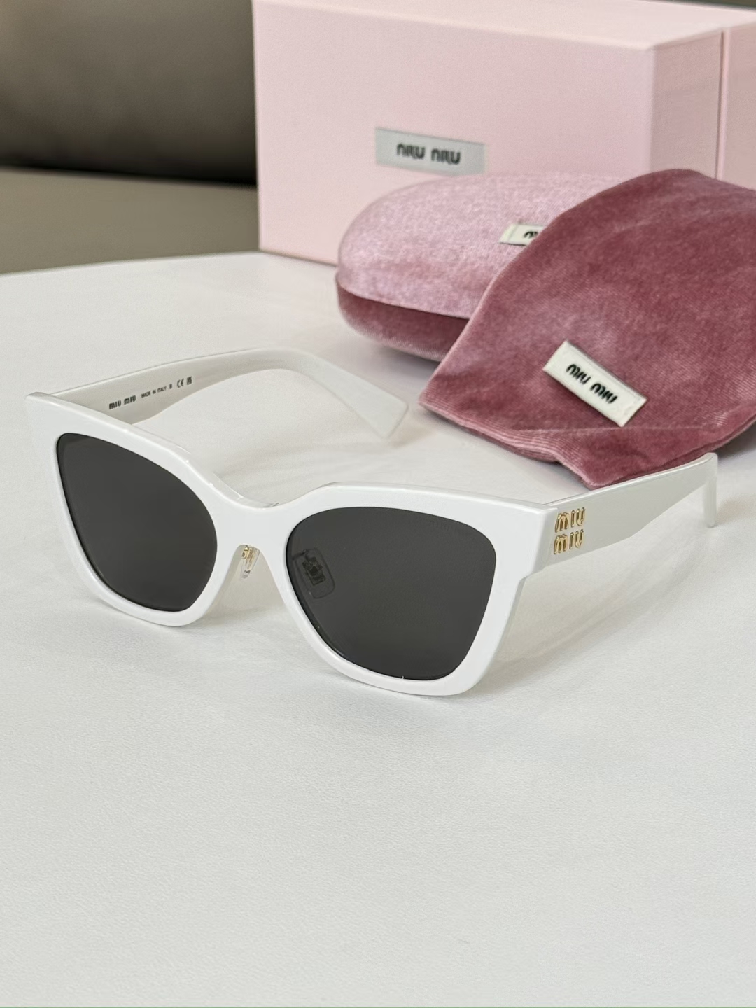 Miu Miu MU02ZS Sunglasses Miu Miu MU02ZS Sunglasses