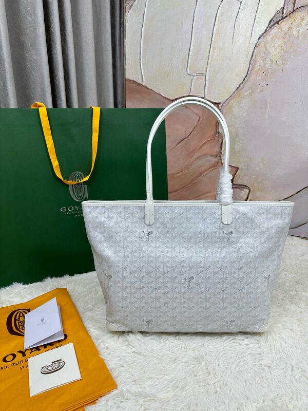 Goyard Artois MM White