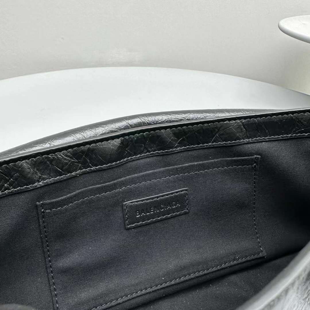 Balenciaga Le Cagole Small Sling Bag Balenciaga Le Cagole Small Sling Bag